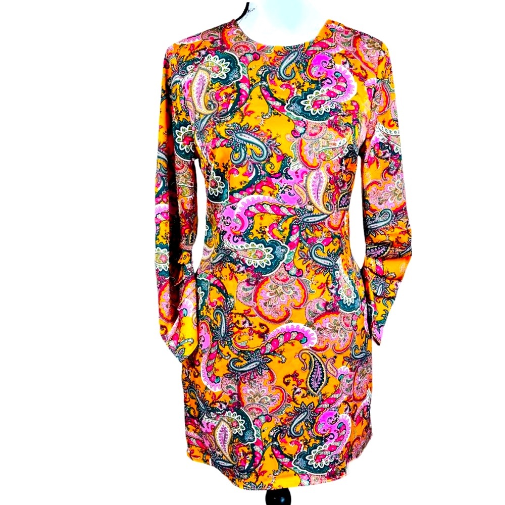 Code X Mode multicolor paisley shift dress with side pockets. NWT Size Medium